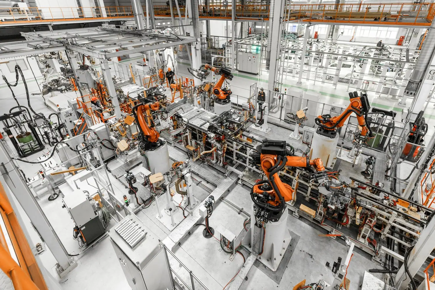 Zautomatyzowane linie produkcyjne: Technologie i wdrożenie