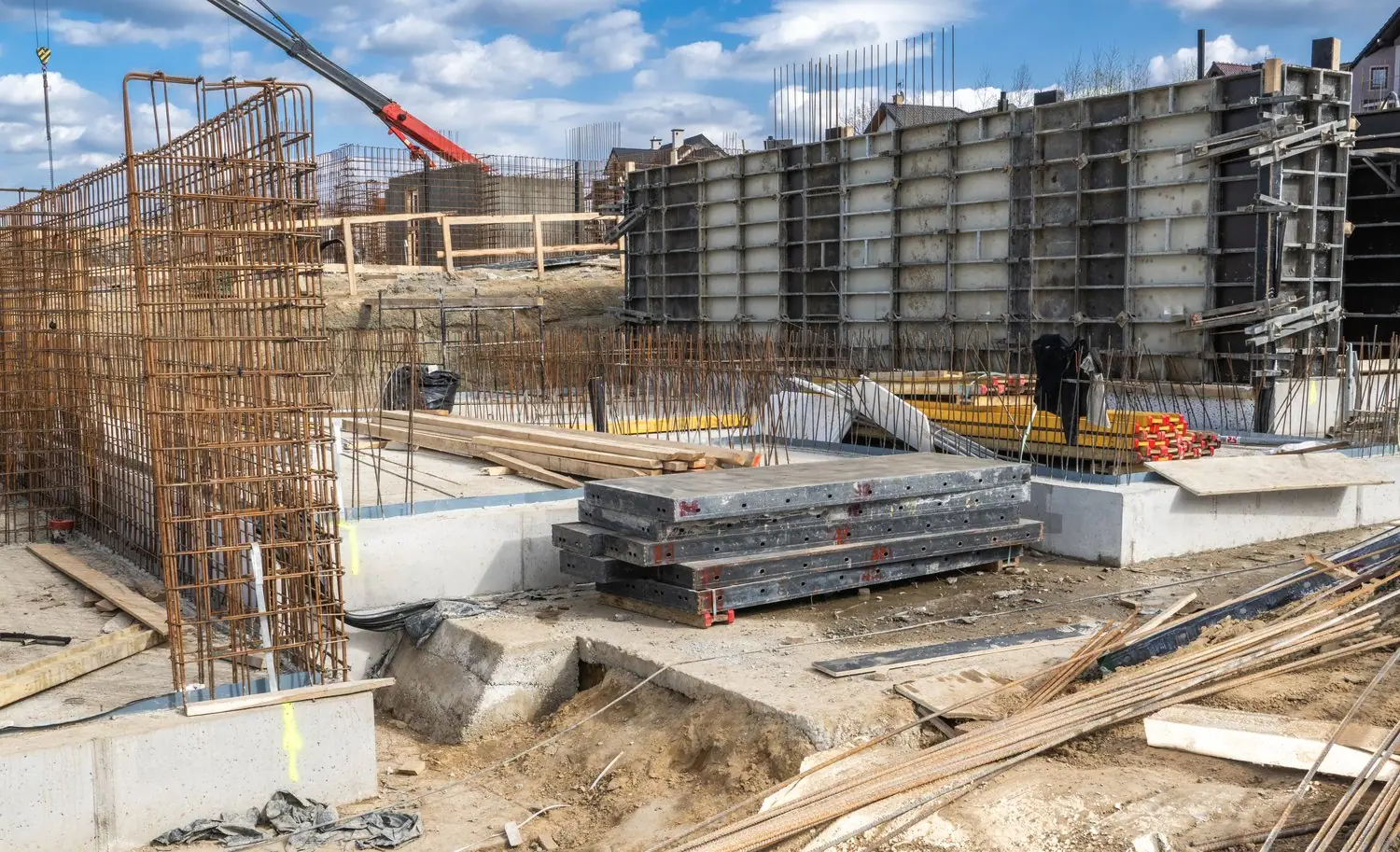 Czym różni się beton B20 od B25: Zastosowania w budownictwie przemysłowym